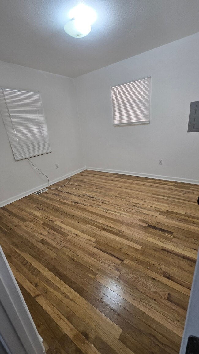 Photo - 2715 Cedar St