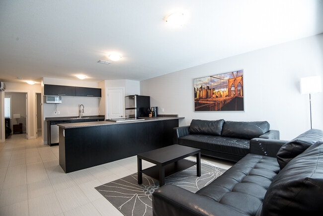 Building Photo - 110 Cumberland Ave N Unit 1