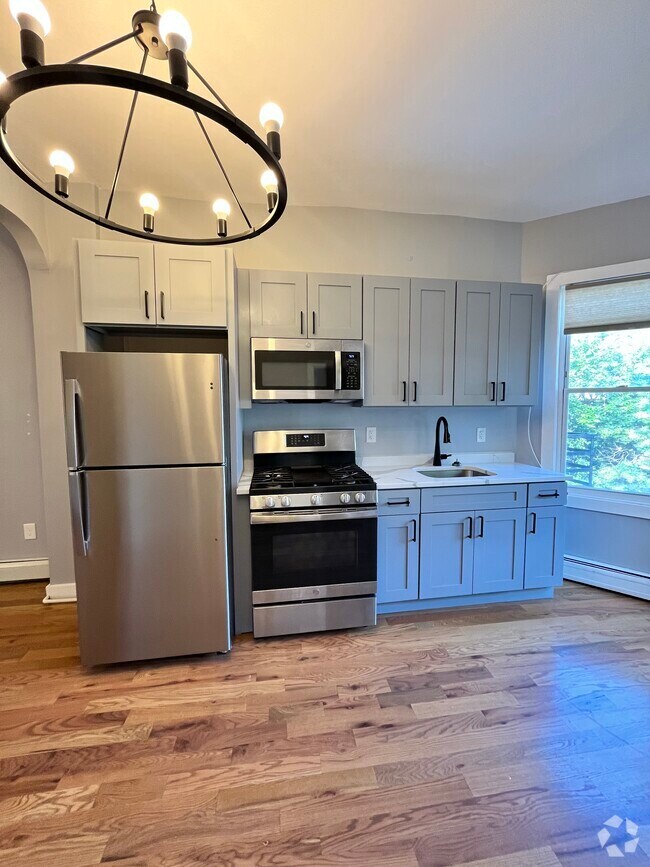 Building Photo - 17 Madison Ave Unit 2 Rental