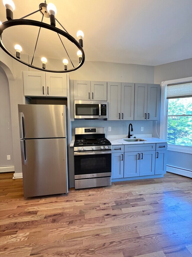 Building Photo - 17 Madison Ave Unit 2 Rental