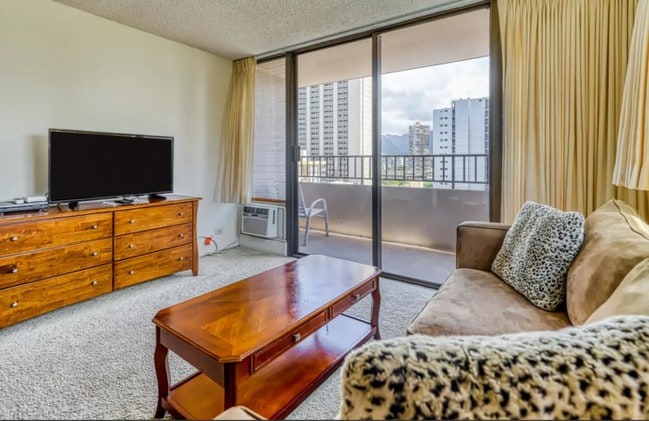 Photo - 2240 Kuhio Ave.