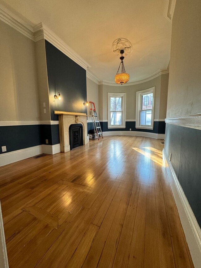 Photo - June 1st-ish Renovated 3 Bed/2 Bath A+ Location Worthington St Unidad 1