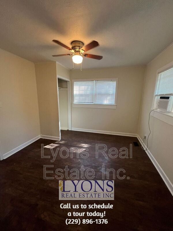 Photo - 615 E Brookwood Dr