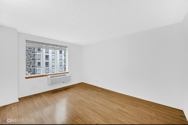 Photo - 801 S Plymouth Ct Unit 505