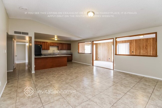 Photo - 6943 W Hubbell St