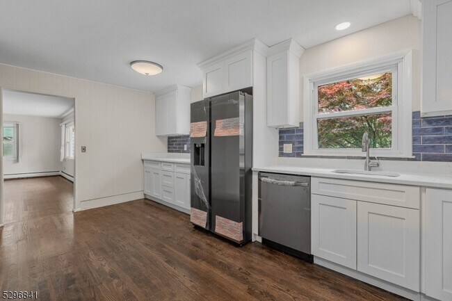 Photo - 44 Monhegan Ave