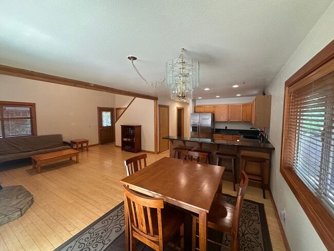 Photo - Three Bed, Two Bath Home In Prosser With Two Car Garage