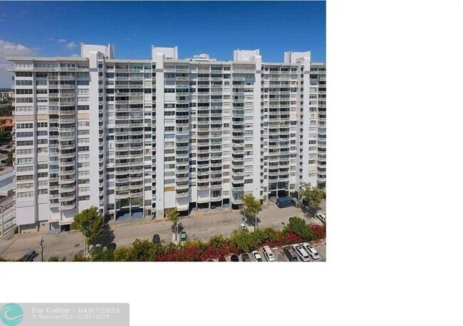 Building Photo - 18041 Biscayne Blvd Unit 503 Rental