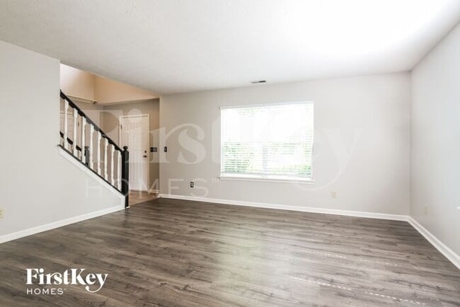 Photo - 3360 Yorkshire Dr