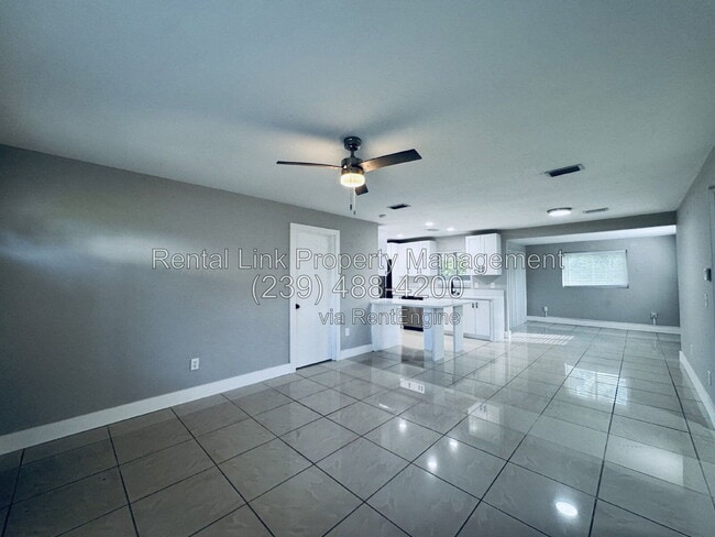 4432 E Riverside Dr