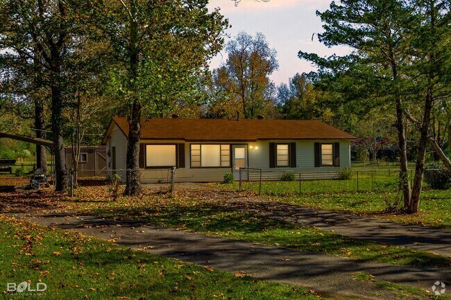 Building Photo - BENTON HOME