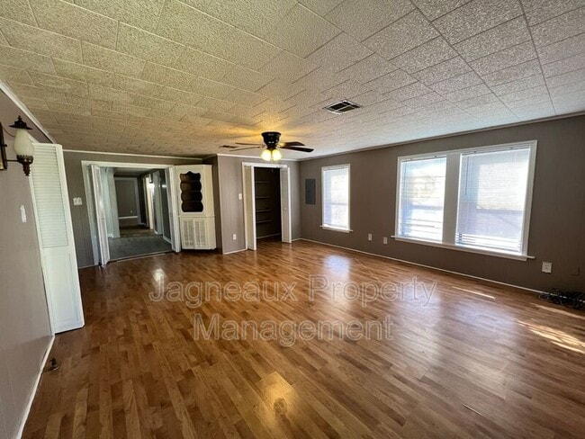 Photo - 3105 Deaton St