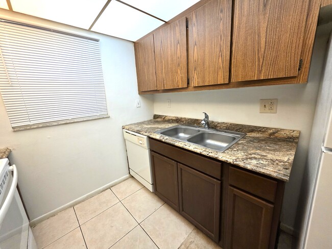 Photo - 2000 N Congress Ave