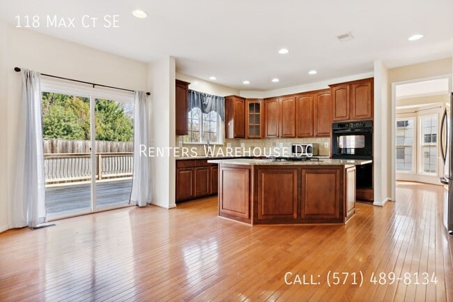 118 Max Ct SE