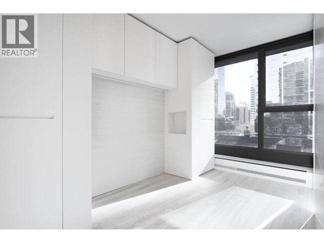 Photo - 1133 Hornby St