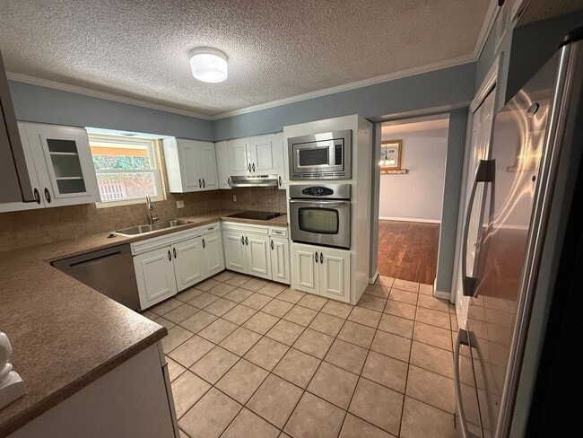 Photo - 4 Bed Brick Home! Zia School District! - P...