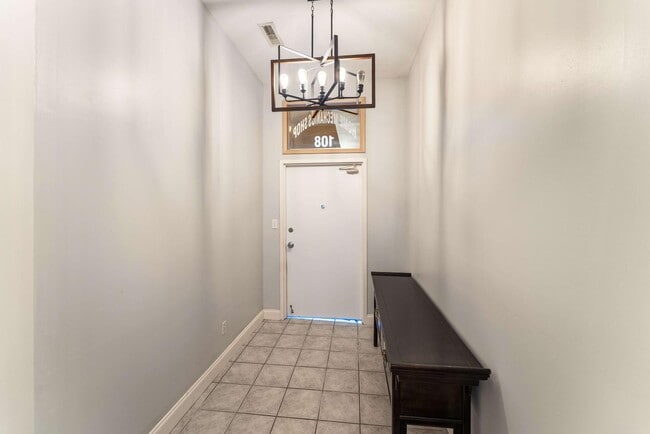 Photo - 523 N Bertrand St