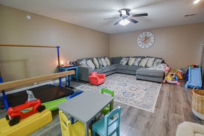 Photo - Pet Friendly Four Bedroom!