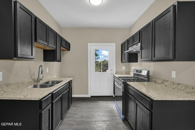 Photo - 368 Milton Rd