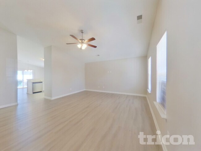 Photo - 158 Hunters Mill Ln