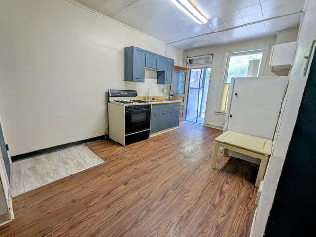 Photo - 512 Middle Ave Unit B