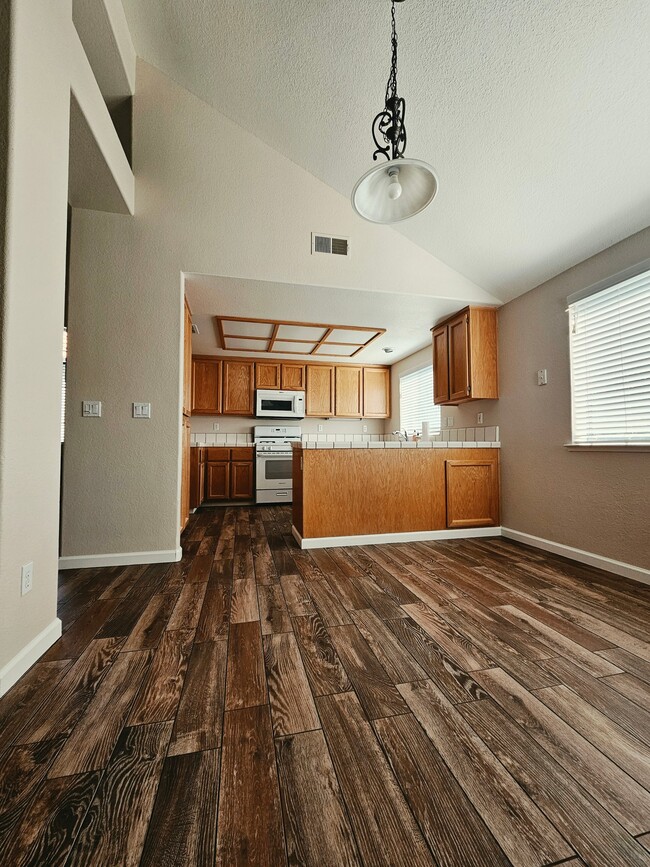 Photo - 149 Sundance Dr