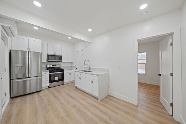 Photo - Affordable Housing San Diego This is an attached ADU 1 bed /1 bath Gorgeous Home w Laundry + A/C