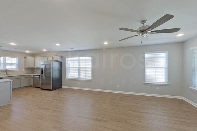 Photo - 133 Denise Dr