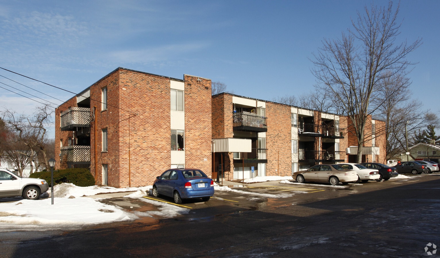 Jackson West - Jackson West Apartments