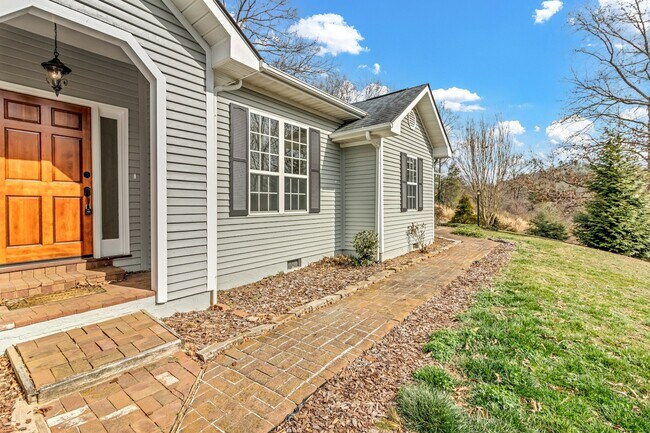 Photo - 12 Bethel Dr