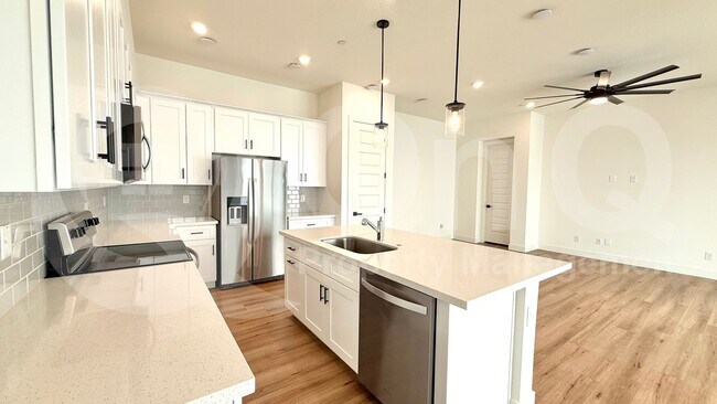 Photo - 272 E Markwood Dr