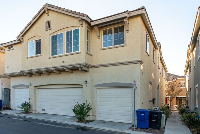 Photo - LOOK NO FURTHER!!! 2BDR/2 BATH CONDO IN OT... Unidad 1