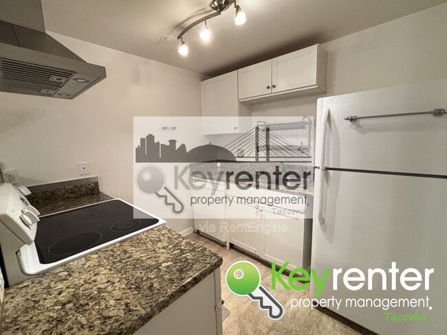 Photo - 323 S 30th St