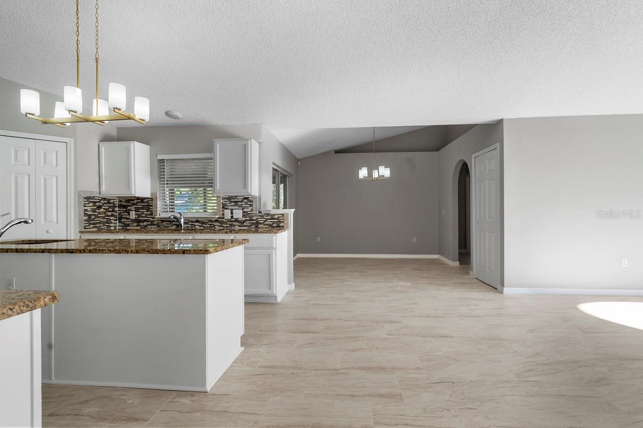 Photo - 1699 Walker St SE