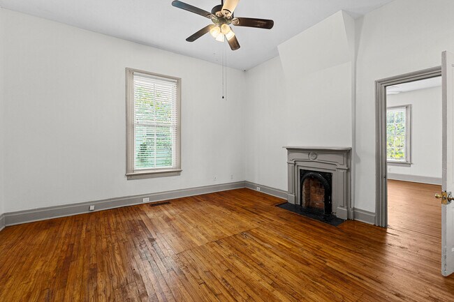 Photo - 320 Telfair St