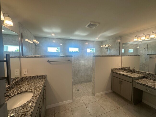 Photo - NE Cape Coral- Gator Circle Home- 4 Bedroom 2 Bathrooms 3 Car Garage