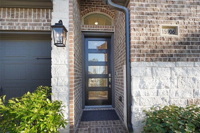 Building Photo - 15906 Golden Trails Ct Rental