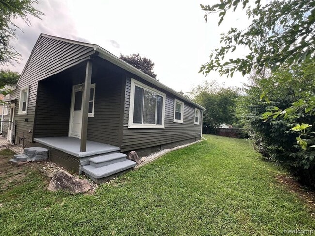 Photo - 2504 Bannister St