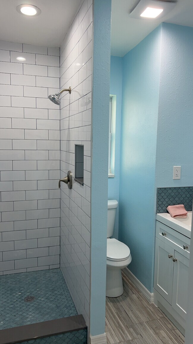 Photo - 7880 42nd Ave N