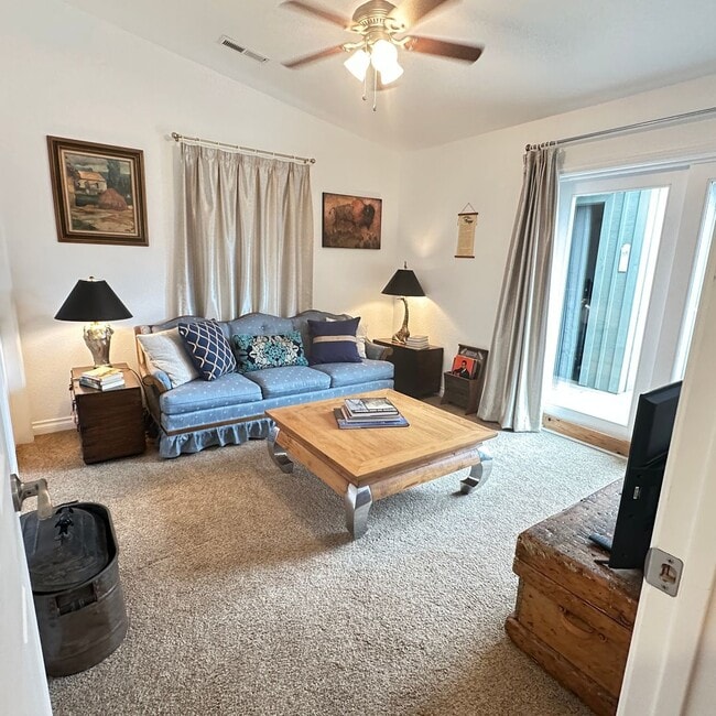 Building Photo - Courtyard Vista Cottage: A peaceful retreat with stunning views and a charming courtyard. $300 ut...
