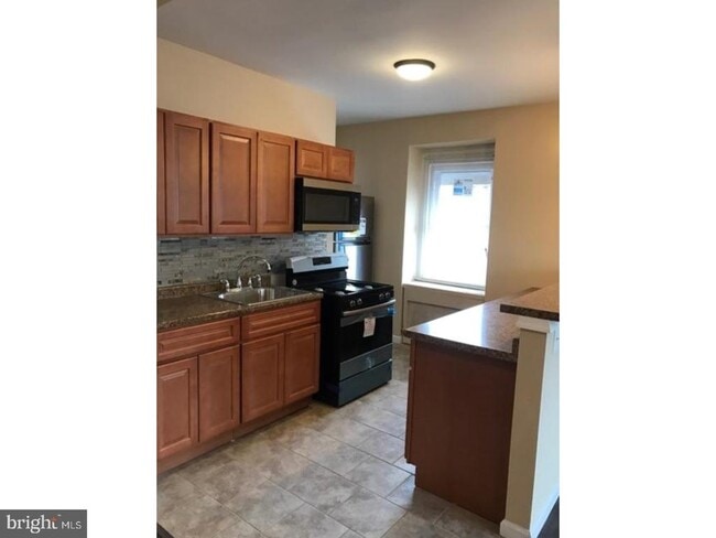 Photo - 2011 Stenton Ave