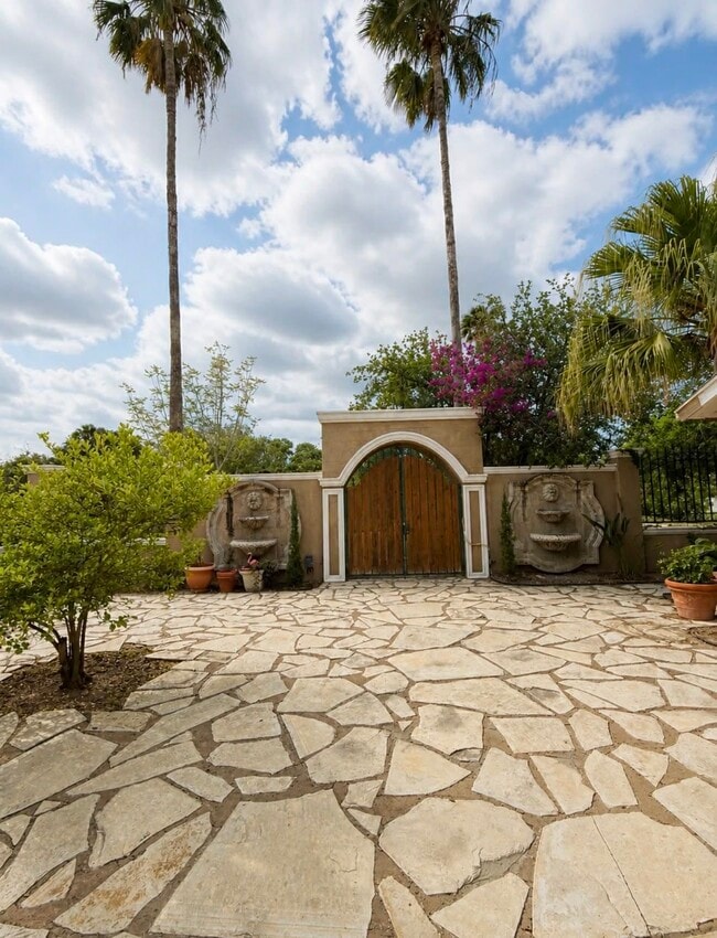 Photo - 3110 Jacaranda Dr