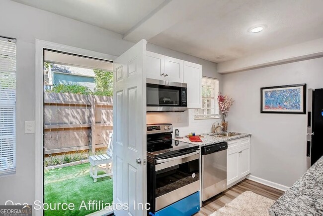 Photo - 625 Coleman St