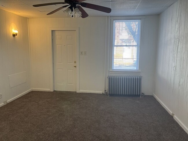 Photo - Spacious 4 Bedroom, 1.5 Bath House With Yard-York City SD