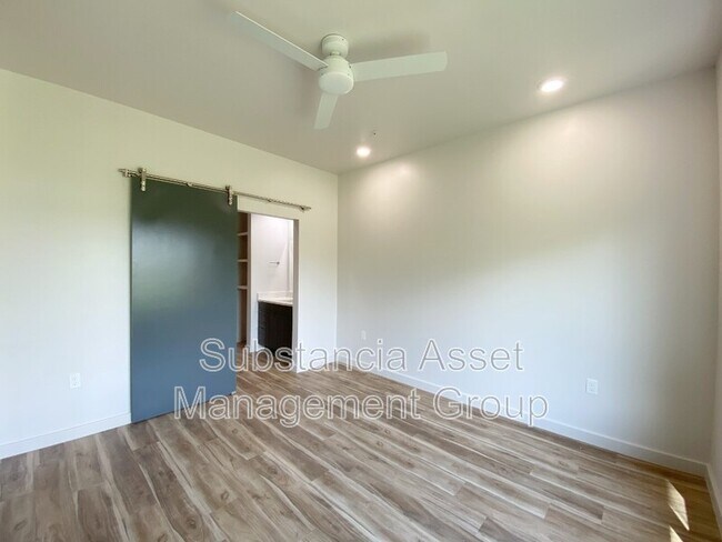 Photo - 1683 Midtown Pl