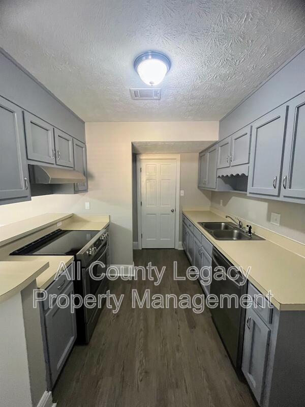 Photo - 6123 Queen Anne Ct