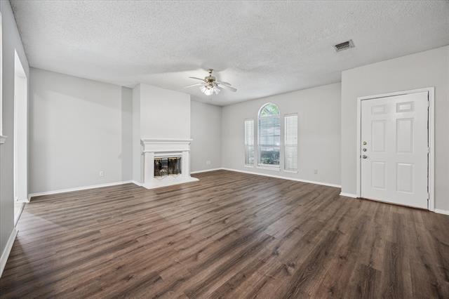 Photo - 3933 Parkhaven Dr