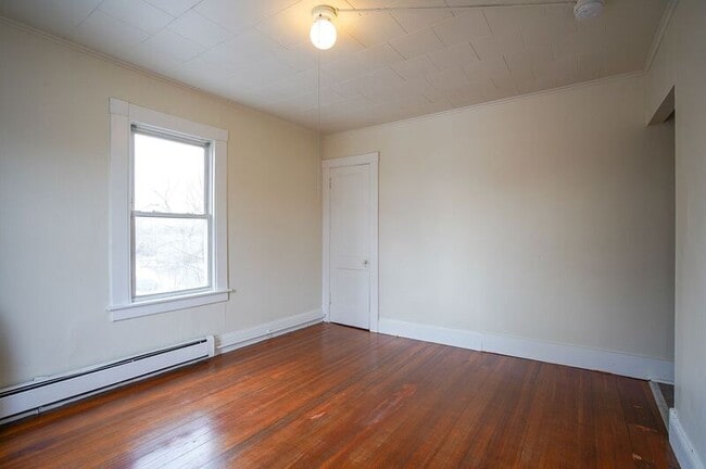 Photo - 70 Maple St Unit 3LR