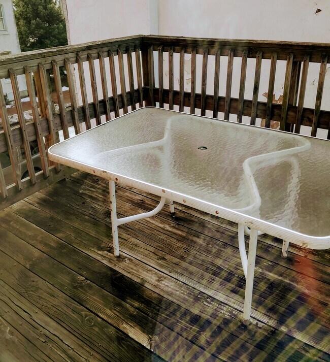 Photo - 653 Chain St Unit 3