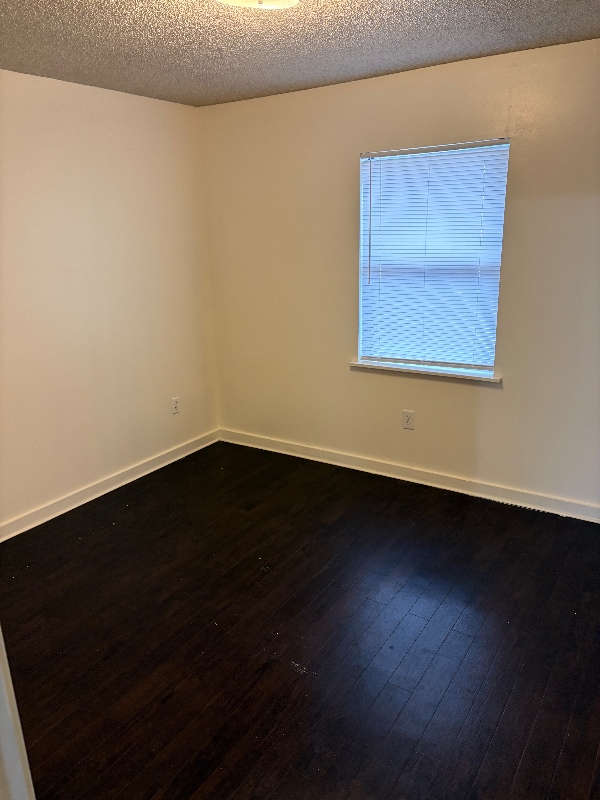 Photo - 19490 Magnolia St